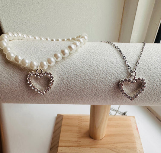 ✨🎀 white pearl Heart Charm Duo 🎀✨